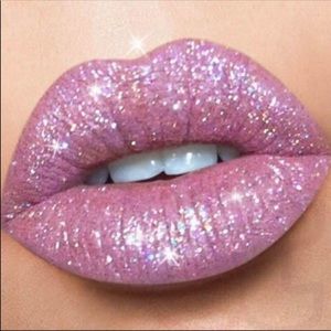💋EVPCT Matte to Glitter Liquid Lipstick💋
